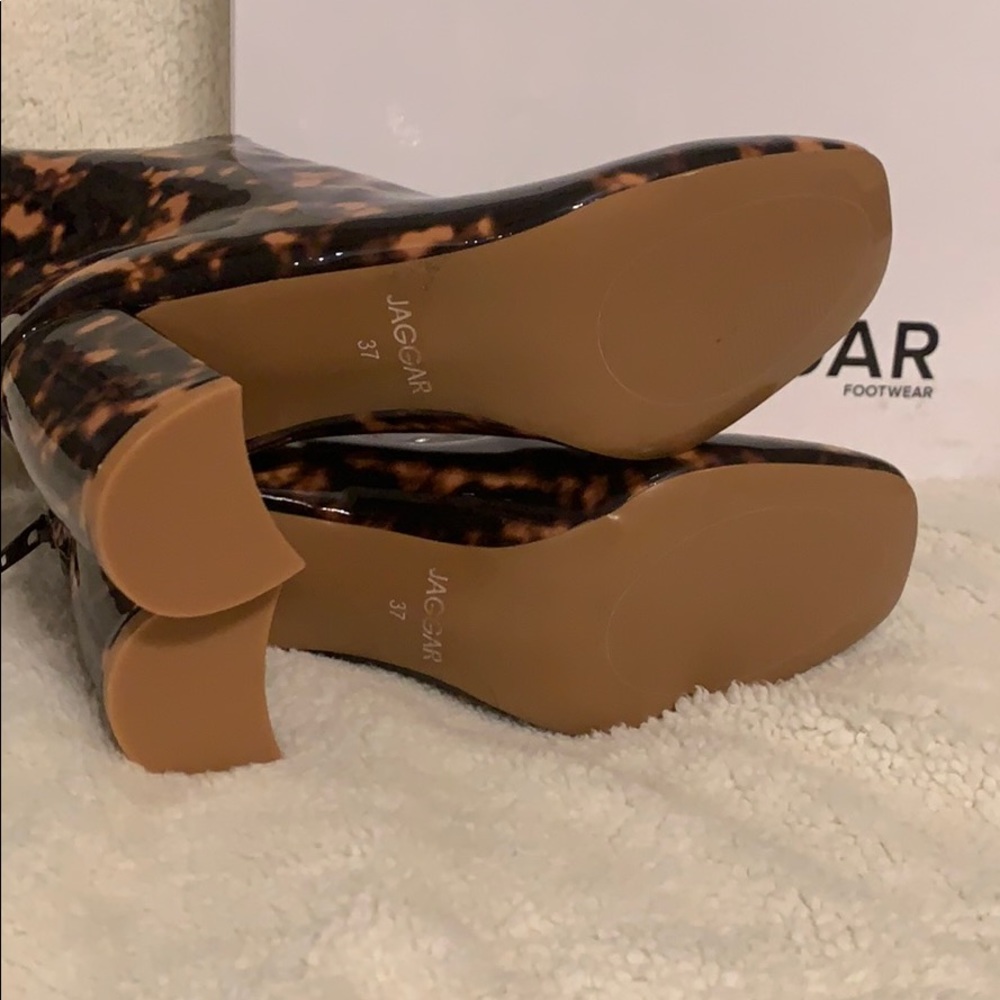 JAGGAR
Gloss Booties - Picture 13 of 14